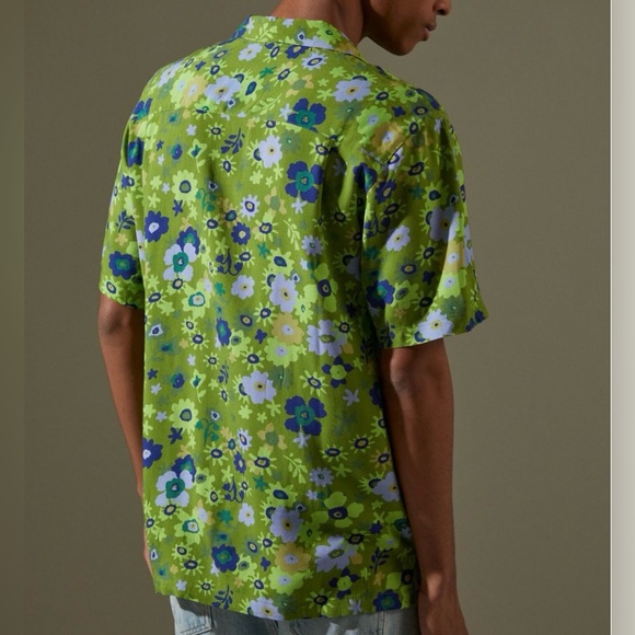 URBAN OUTFITTERS Drawn Ditsy Print Camp Shirt - Picture 5 of 6
